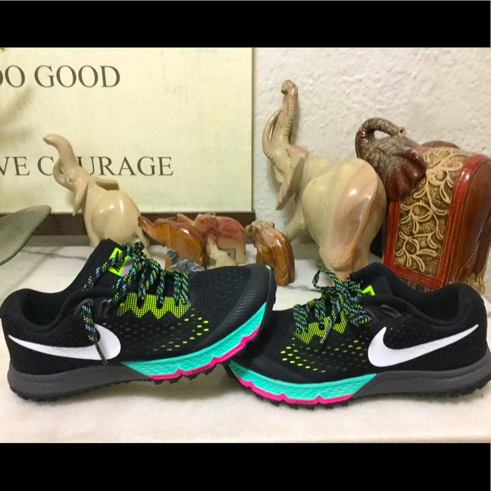 NIKE WOMEN RUNNING SHOES